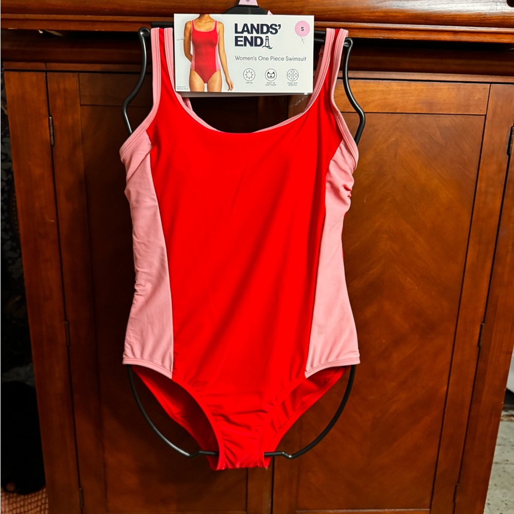 Lands end one piece. Swim suit small